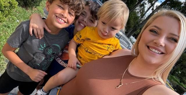 I’m Married With 3 Kids & My Husband Went For Business Trip & I Need A Man To Come Fuck Me While Husband Traveled - Image 3